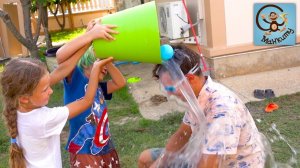 Попади мячом в правильное ведро, чтобы выжить. Манкиту Диана, Даня и Милан