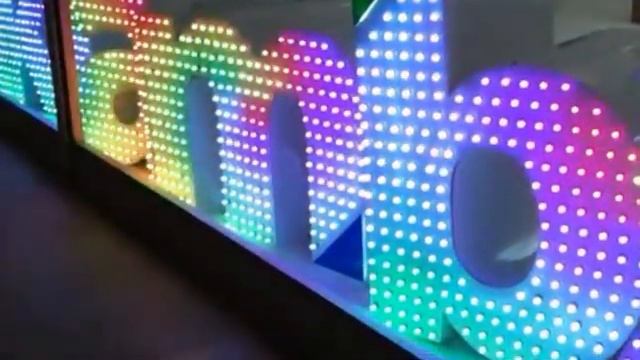 Светодинамика на RGB LED пикселе. смотреть онлайн