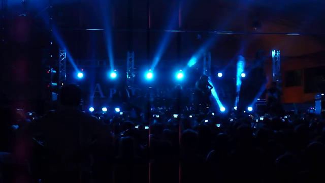 Apocalyptica - On the rooftop with Quasimodo (vivo Guatemala) смотреть онлайн