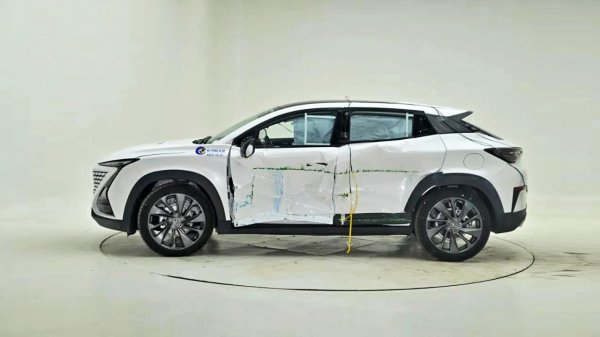 Краш-Тест Changan UNI-T на боковой удар на CarMaps.Ru