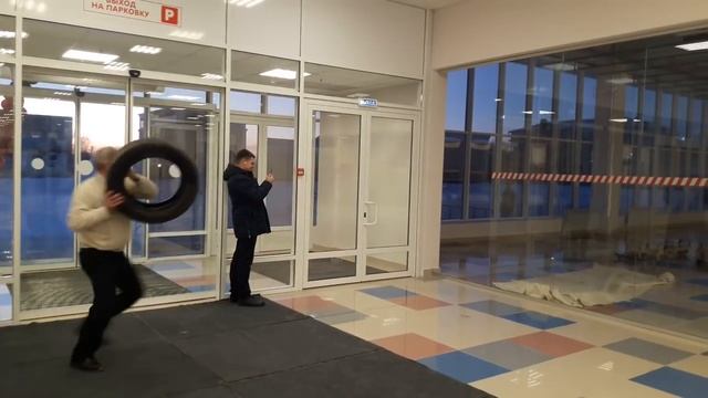 Испытания стекла на прочность смотреть онлайн