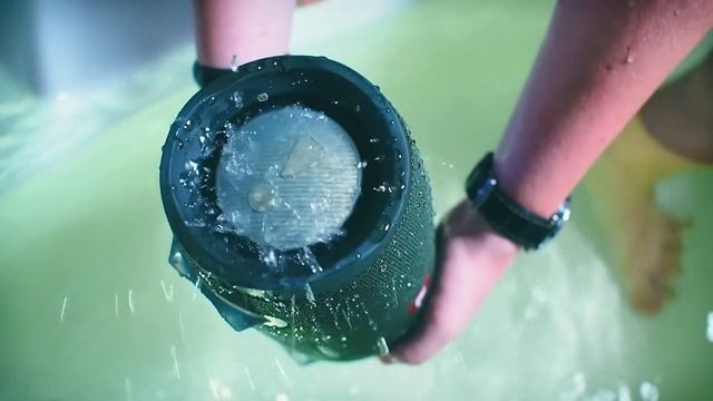 JBL Xtreme 2 в ВОДЕ - Наконец-то не ТОНЕТ??? смотреть онлайн