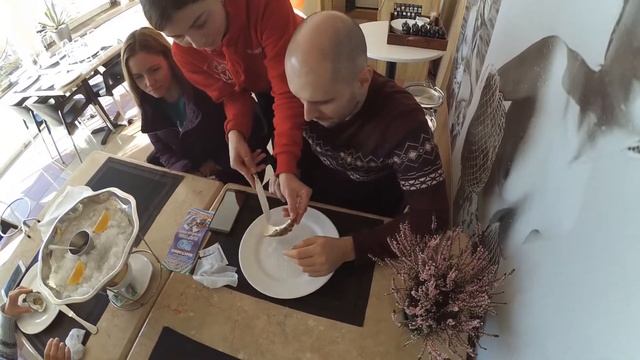 Как правильно есть устрицы. Сочи. смотреть онлайн