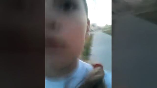 Прогулка первое видео влог) 3 лайка +подписка= позитив я не мантировала смотреть онлайн