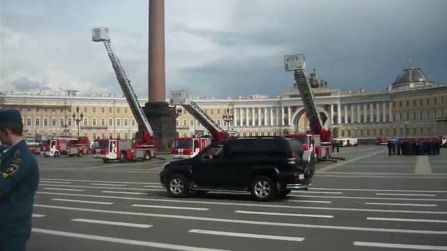 Учения МЧС на Дворцовой площади. 13.06.13 смотреть онлайн