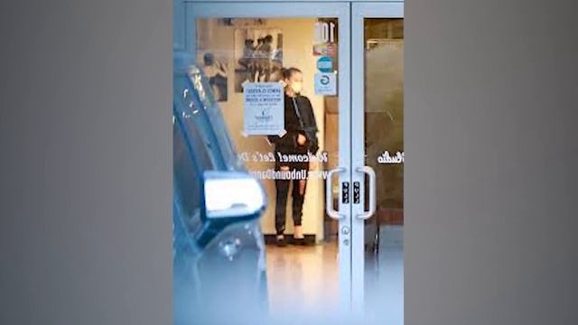 ДЖОН ОТМЕНЯЕТСЯ. Шайло Джоли-Питт передумала превращаться в мальчика смотреть онлайн