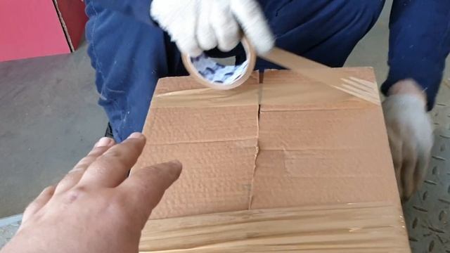 Лайфхак 6. Как отрезать скотч без ножниц. смотреть онлайн