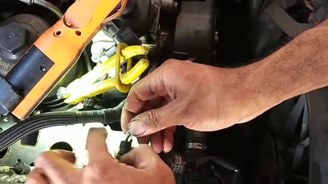 Porsche Cayenne Diesel - Repairing glow plugs wiring plug due to heat damage смотреть онлайн