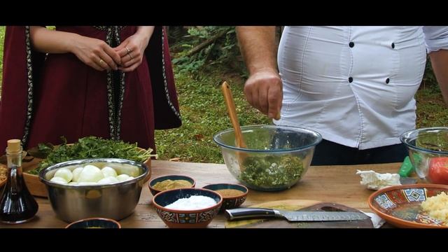 Харчо по-мегрельски, кучмачи, пхали - готовим вместе с шеф-поваром Шалва Папашвили смотреть онлайн