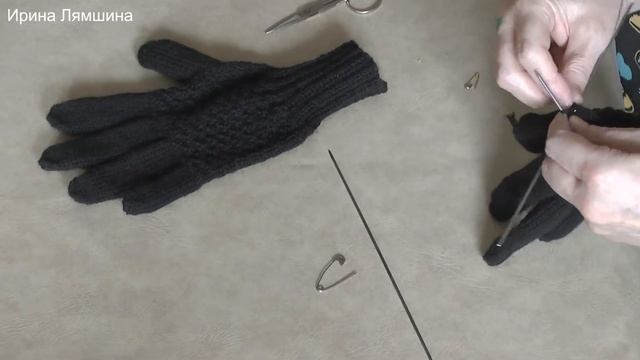 Как связать перчатки на спицах, часть 3, вяжем указательный и большой пальцы, Ирина Лямшина смотреть онлайн
