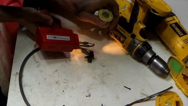 Power tool battery hack- use any battery to power your tools смотреть онлайн