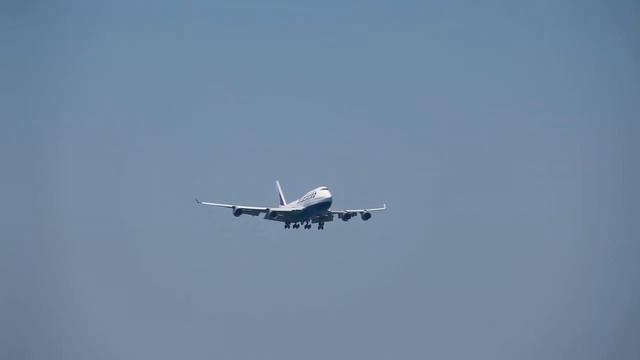 Трансаэро B 747 400 Заход RWY 09, Пхукет HKT VTSP посадка боинга смотреть онлайн