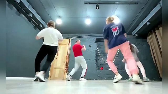 Хип-Хоп рутина ???? Танец, Hip-hop ? Базовые движения) смотреть онлайн