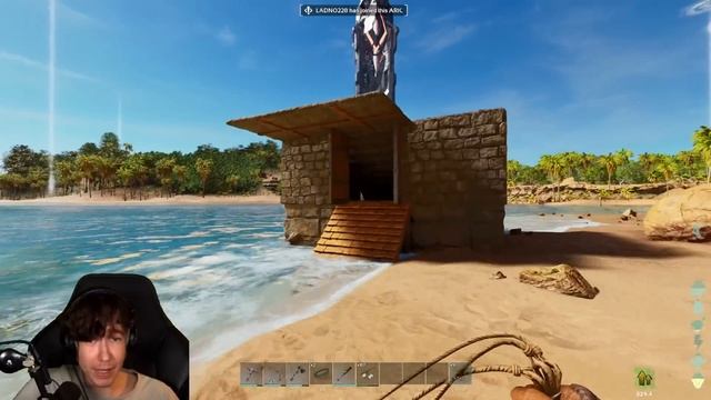 Ich spiele das erste mal PvP in ARK Survival Ascended смотреть онлайн