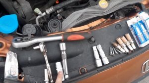 Замена свечей зажигания на Honda Cr-z, легко и без лишнего разбора.