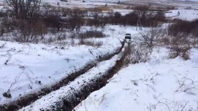 Затягиваем в гору ГАЗ69 смотреть онлайн