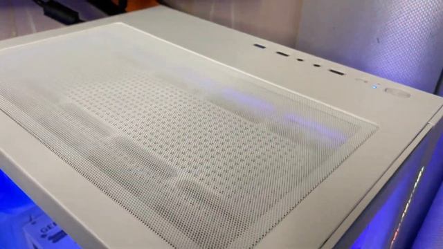 ЧТОЗАПК за 100К / ОСЛЕПИТЕЛЬНО БЕЛАЯ ИГРОВАЯ СБОРКА C RTX4060Ti  / AMD Ryzen 7 5700x / ПК на 2024