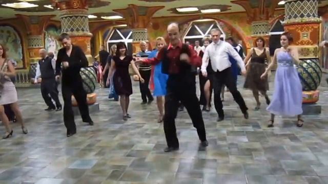 Линейный ча ча ча Танцевальный вечер "Новогодний Карнавал".Измайловский Кремль 28 декабря 2015 г смотреть онлайн