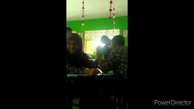 Ini yang terjadi jeka perempuan VS laki - laki adu panco смотреть онлайн