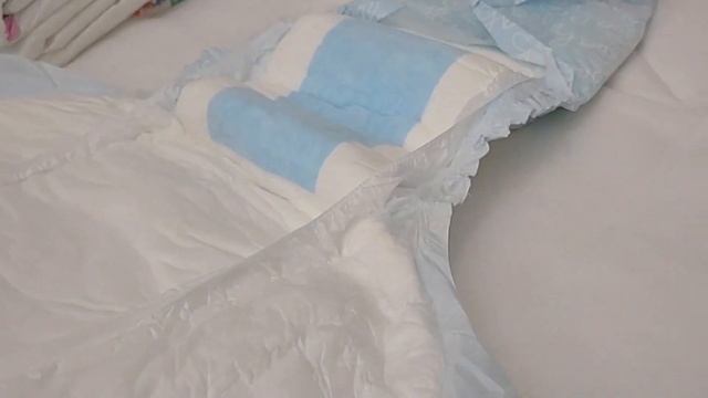 ABDL - Mommy Changes Your Diaper With Baby Powder смотреть онлайн