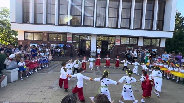 Народный русский танец в детском саду смотреть онлайн