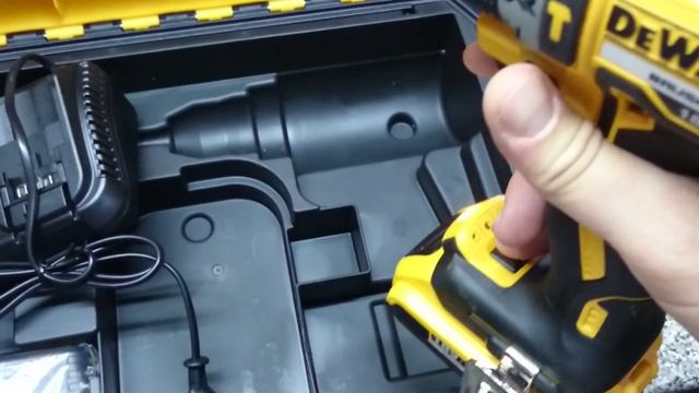 Обзор DeWALT DCD796D2T