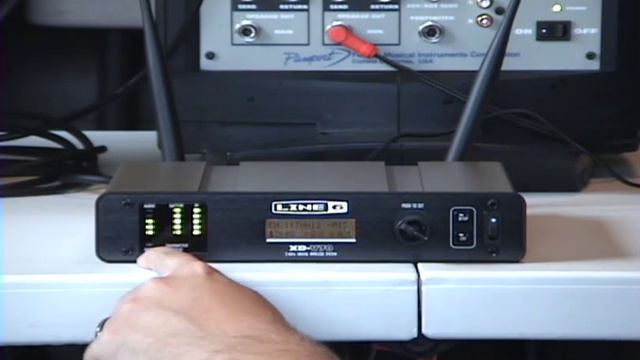 Line 6 XD V-70 Wirless Mic System Review смотреть онлайн