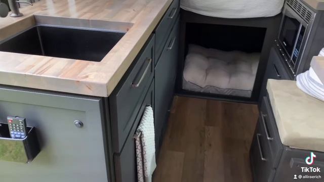 Jackson Camper Van For Sale смотреть онлайн