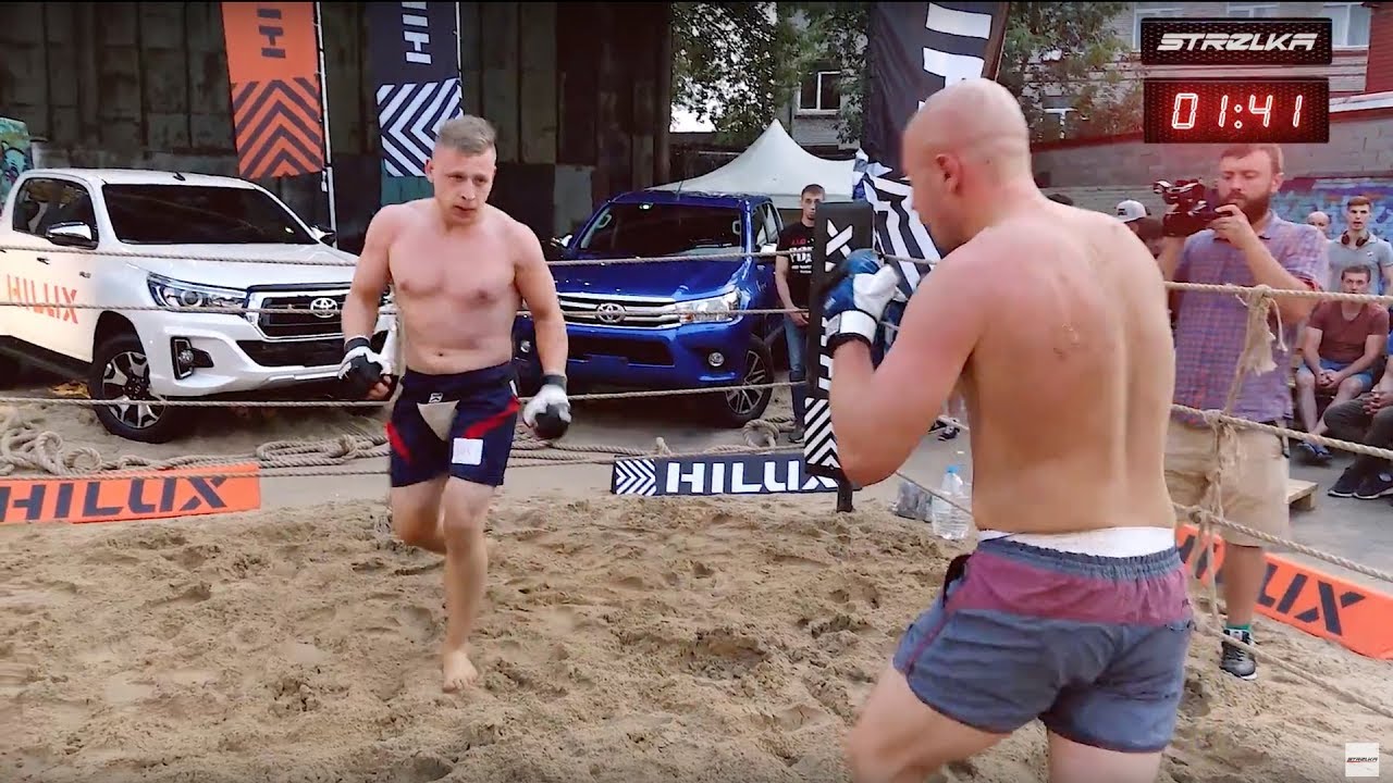 БОКСЕРСКАЯ МАШИНА против Уличного Бойца с ПитБулем !!! смотреть онлайн