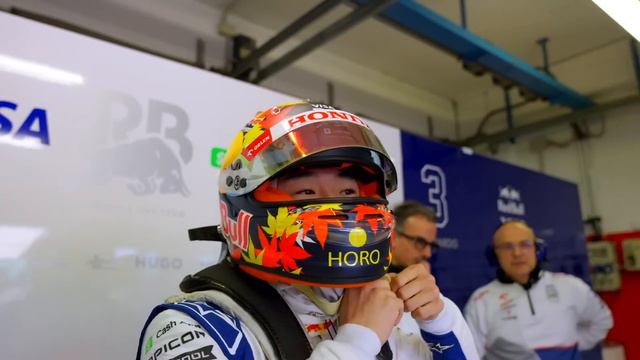 The Toxicity Already Starting Between Ricciardo and Tsunoda смотреть онлайн