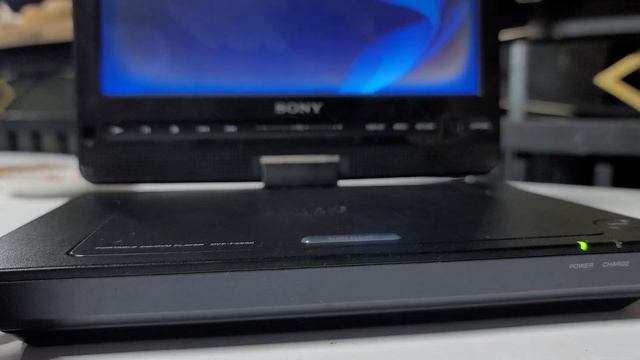 sony DVP-FX930 chước năng hoàn hảo màn hình còn khá đẹp,pin rất trâu,hình thức đẹp mua al 077777911 смотреть онлайн
