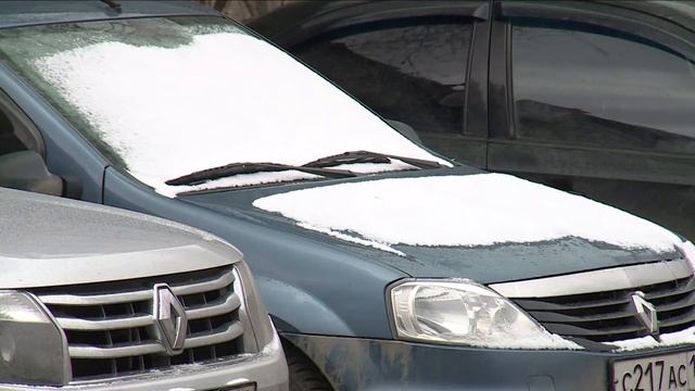 В Казани, неожиданно для всех, выпал снег смотреть онлайн