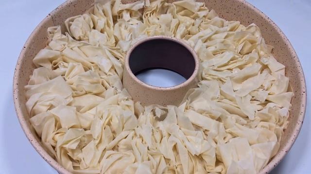 Nu obosesc niciodată să gătesc această plăcintă! Nimeni nu crede că se face atât de ușor! Plăcintă смотреть онлайн