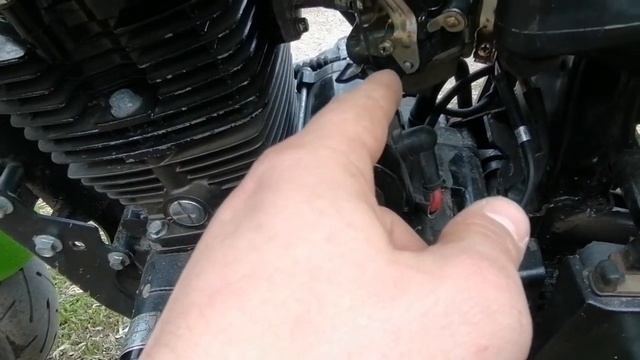 Заклинило ручку газа на китайском мотоцикле Fekon Ck 200