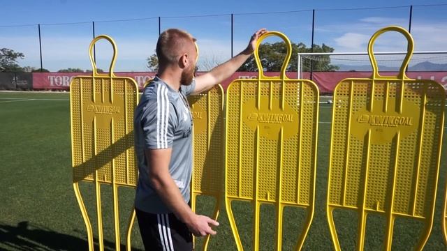 How To Take The Perfect Free Kick | 5 Simple Steps смотреть онлайн