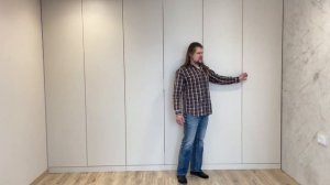 Что дешевле: распашной шкаф или купе?