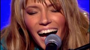 Свеча горела на столе.