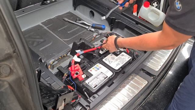 Battery Replacement: BMW X3 F25