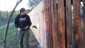 Обжиг забора из необработанной доски