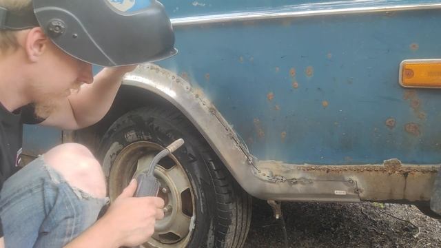 Volvo 245 L -77. Byter Skärmkant Bak. Del 1