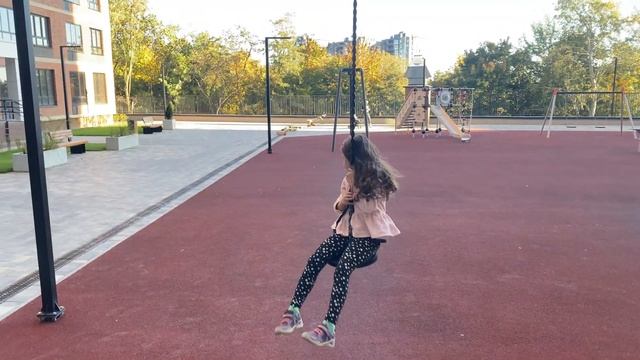 Детская площадка в ЖК "Легенда Парк", от компании МойТурник. смотреть онлайн