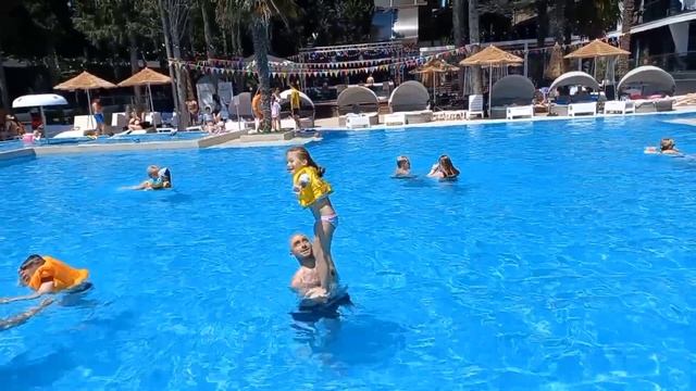 VLOG: КРЫМ МАЛОРЕЧЕНСКОЕ, ИДЕМ В ХРАМ-МАЯК...ЗАКЛЮЧИТЕЛЬНЫЕ ДНИ НАШЕГО ОТДЫХА смотреть онлайн