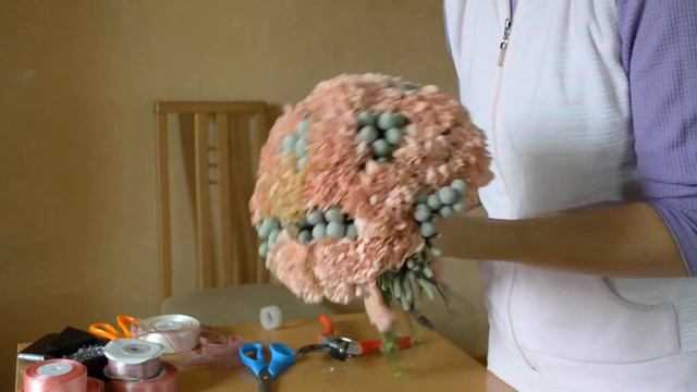 Свадебный букет из гвоздики - Как сделать? часть 4 смотреть онлайн