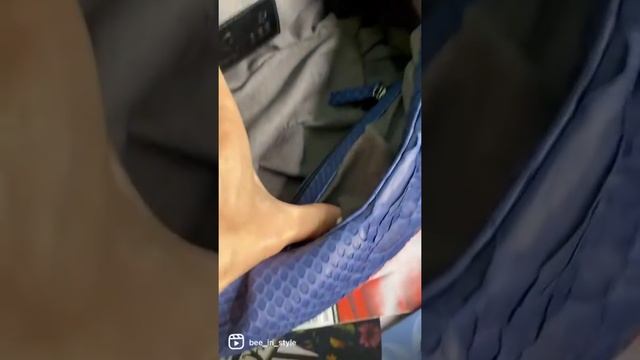 Add a delightful touch of sophistication to your outfit with our python dumpling oversized clutch. смотреть онлайн