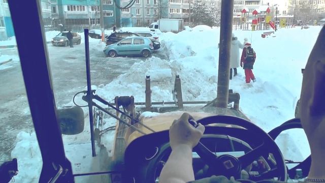 Уборка снега Домоуправляющей компанией Канавинского района