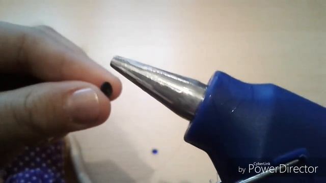 Как сделать серьги легко для кукол смотреть онлайн