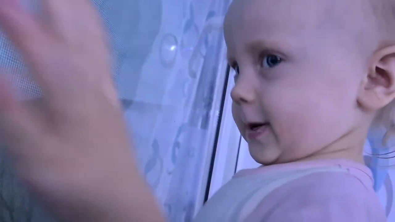 Ева ждет папу с работы смотреть онлайн