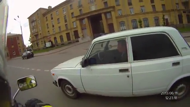 Мотоциклист-истеричка смотреть онлайн