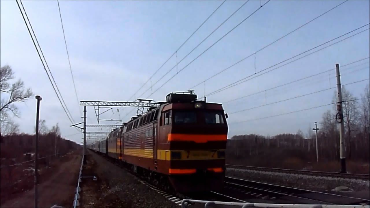 ЧС4Т-399 и ЧС4Т-736 с почтово-багажным поездом