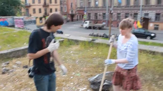 Воскресник Виктора Цоя - Сергей Елгазин берёт блиц-интервью у участников. смотреть онлайн